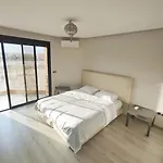 Appartement Calme, Proche De Toutes Commodites