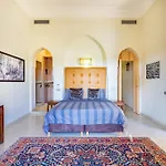 Authentique Villa Front Golf