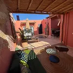Dar Dabakech, Proche Jemma El Fna, Souk, Centre Medina, Logement Entier De 2 A 6 Personnes