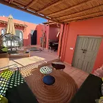 Dar Dabakech, Proche Jemma El Fna, Souk, Centre Medina, Logement Entier De 2 A 6 Personnes