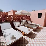 Riad Solila, 4 Suites King Size, Menage Et Breakfast Inclus