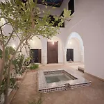 Riad Solila, 4 Suites King Size, Menage Et Breakfast Inclus