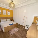 Julie\'S Airport Apartment