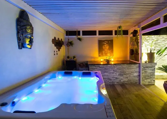 Luxury Duplex - Private Jacuzzi - Center Hivernage