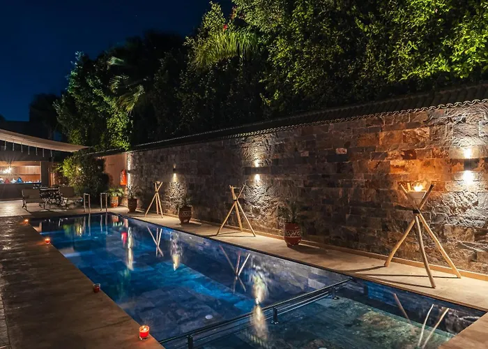 Yanis Guest House