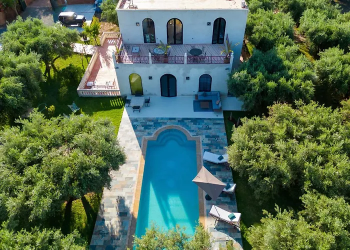 Villa Souad 5 Suites - Parking & Piscine Privee