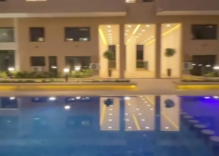 Duplex De Reve Au Coeur De Marrakech Avec Deux Piscines Pour Adultes Et Enfants