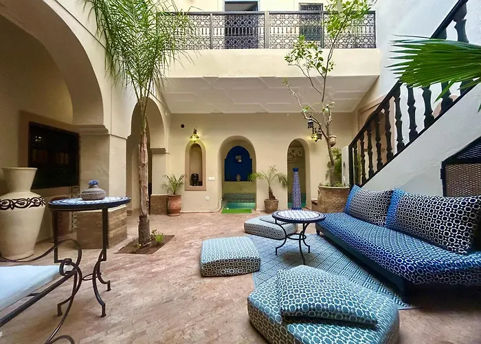Riad 4 Chambres Avec Piscine Et Petit Dejeuner