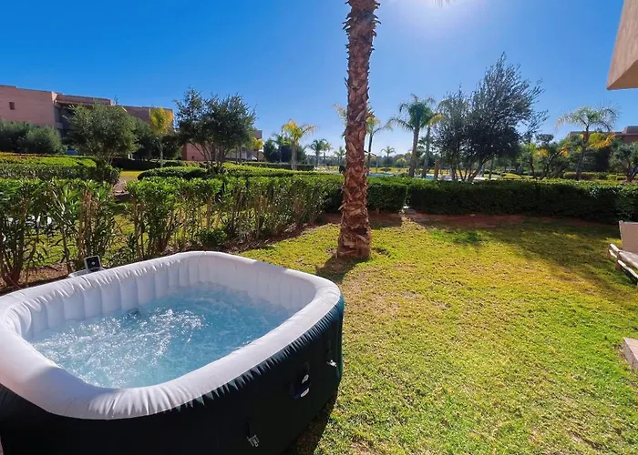 Prestigia Opale L Private Jacuzzi L Home Cinema L Private Garden