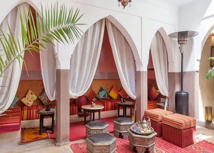 Dar Kamar Zamane (Adults Only)