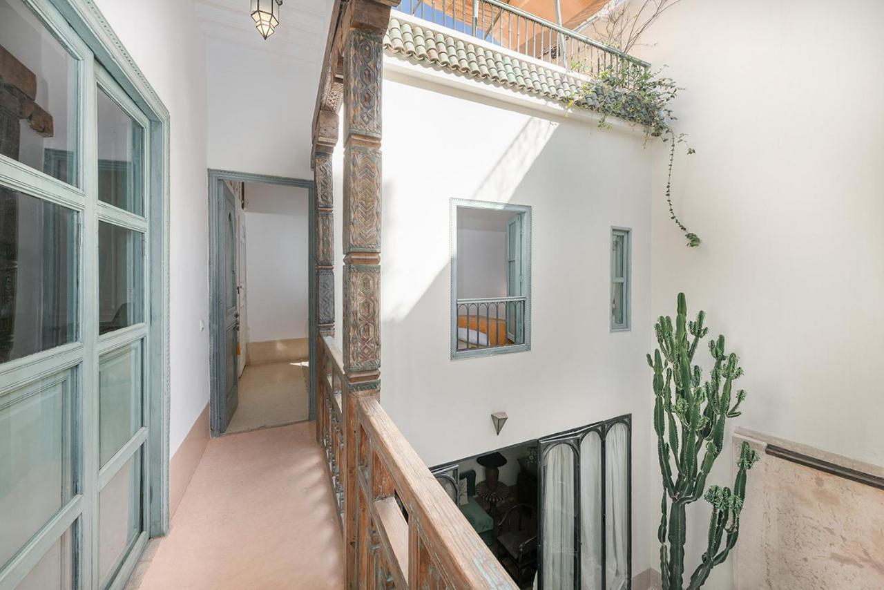 Le J Riad