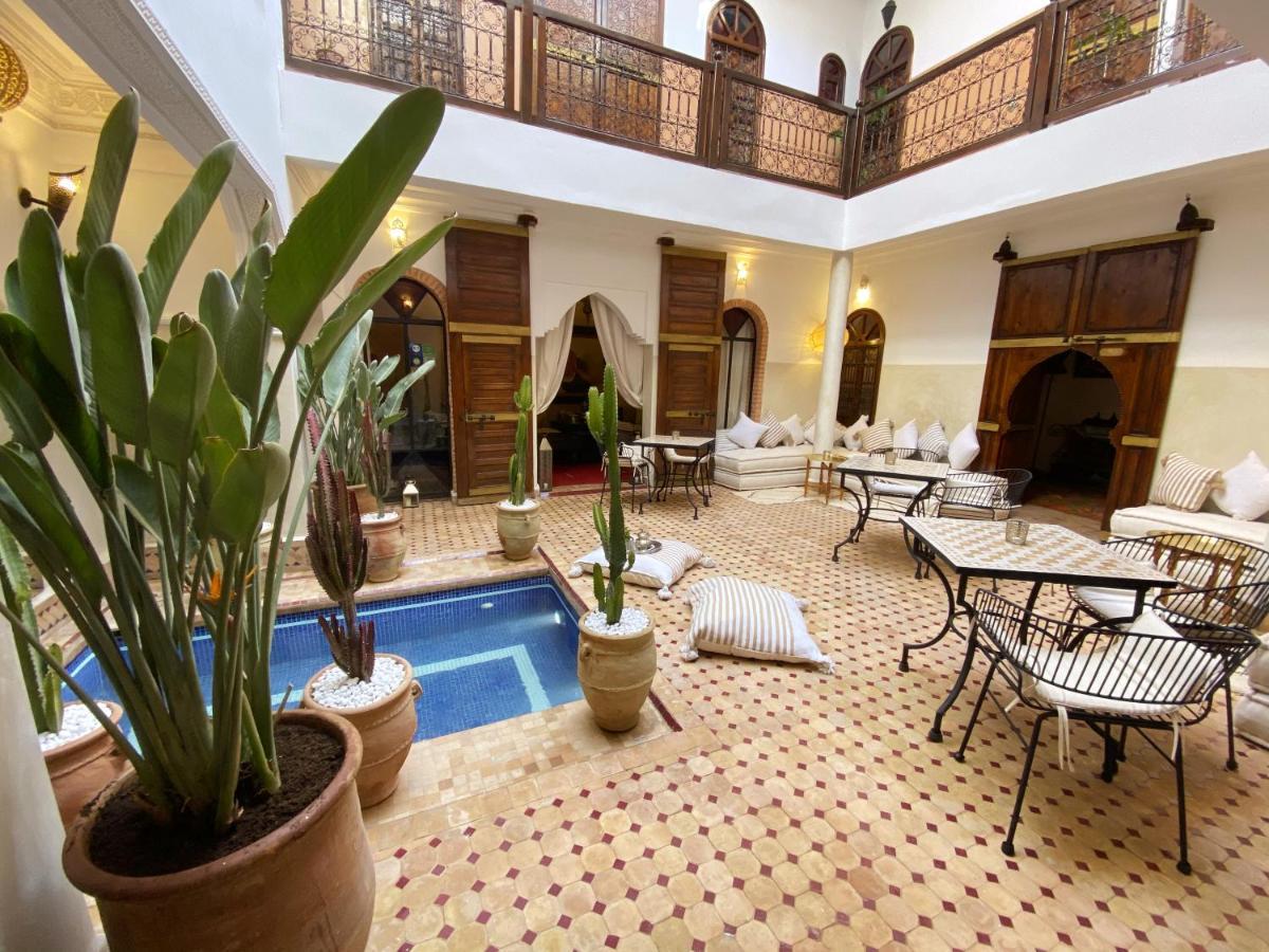 Riad Laora