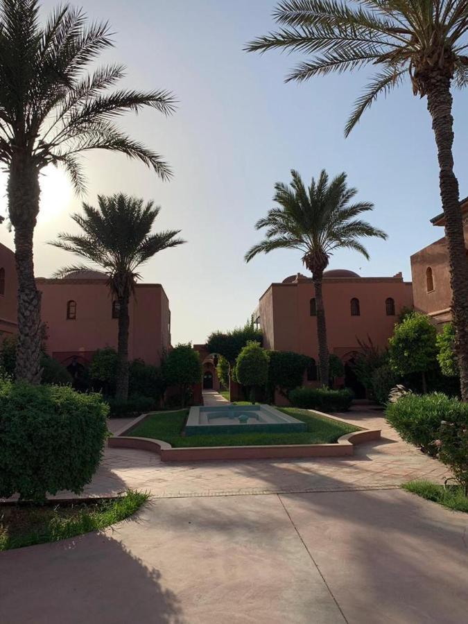 Villa Avec Piscine A Marrakech *