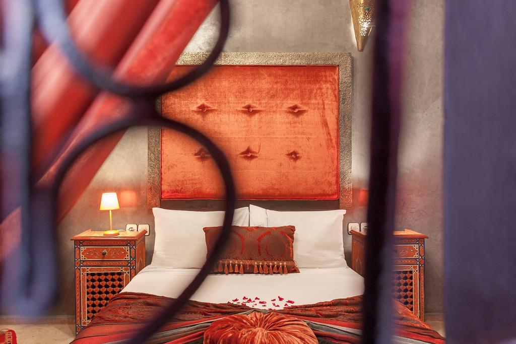 Kamar Zamane 3*