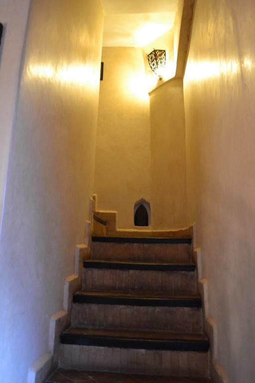 Riad Sharmance