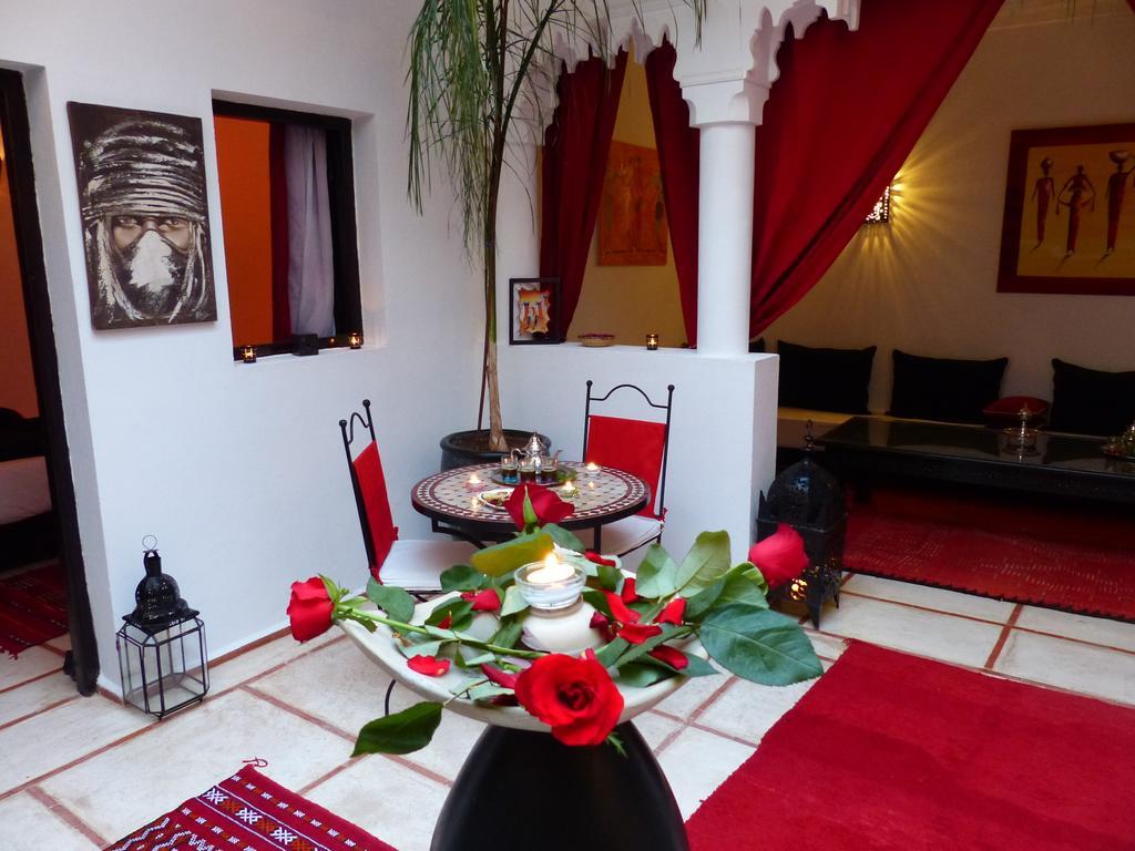 Riad Riad Hcekarram