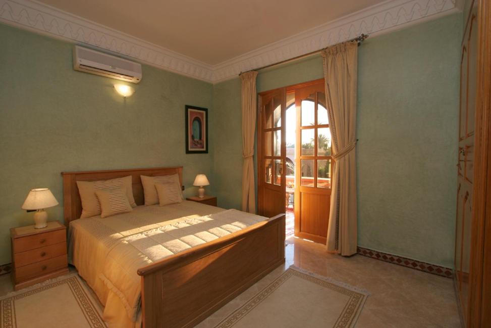 Zahra Palmeraie Villa *