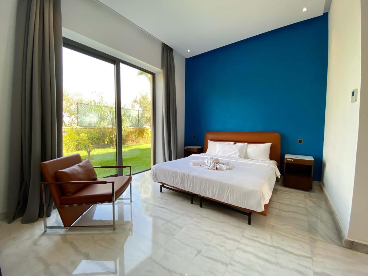 Oliver Palm Resort Villa *