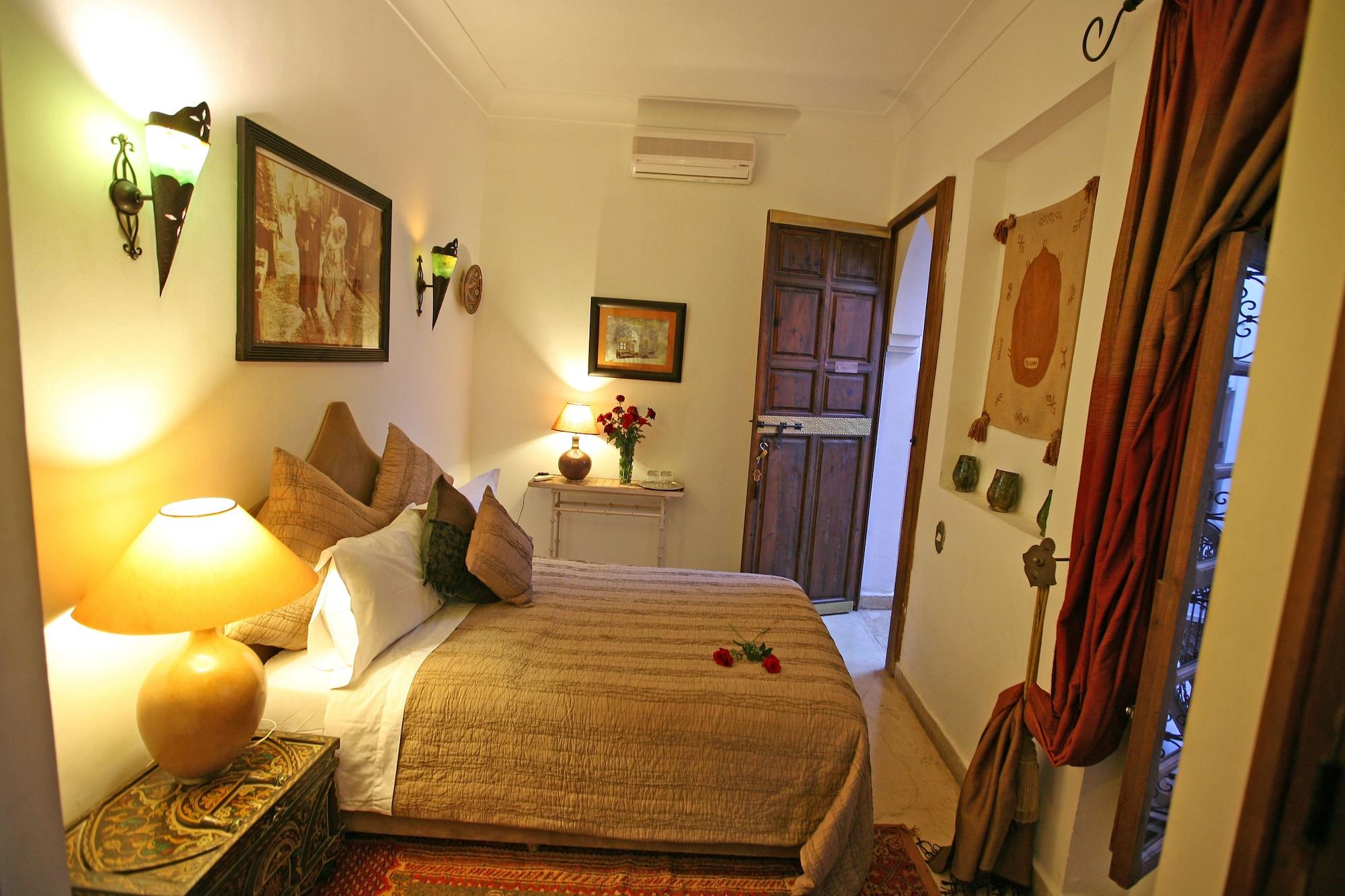Laora Riad 4*