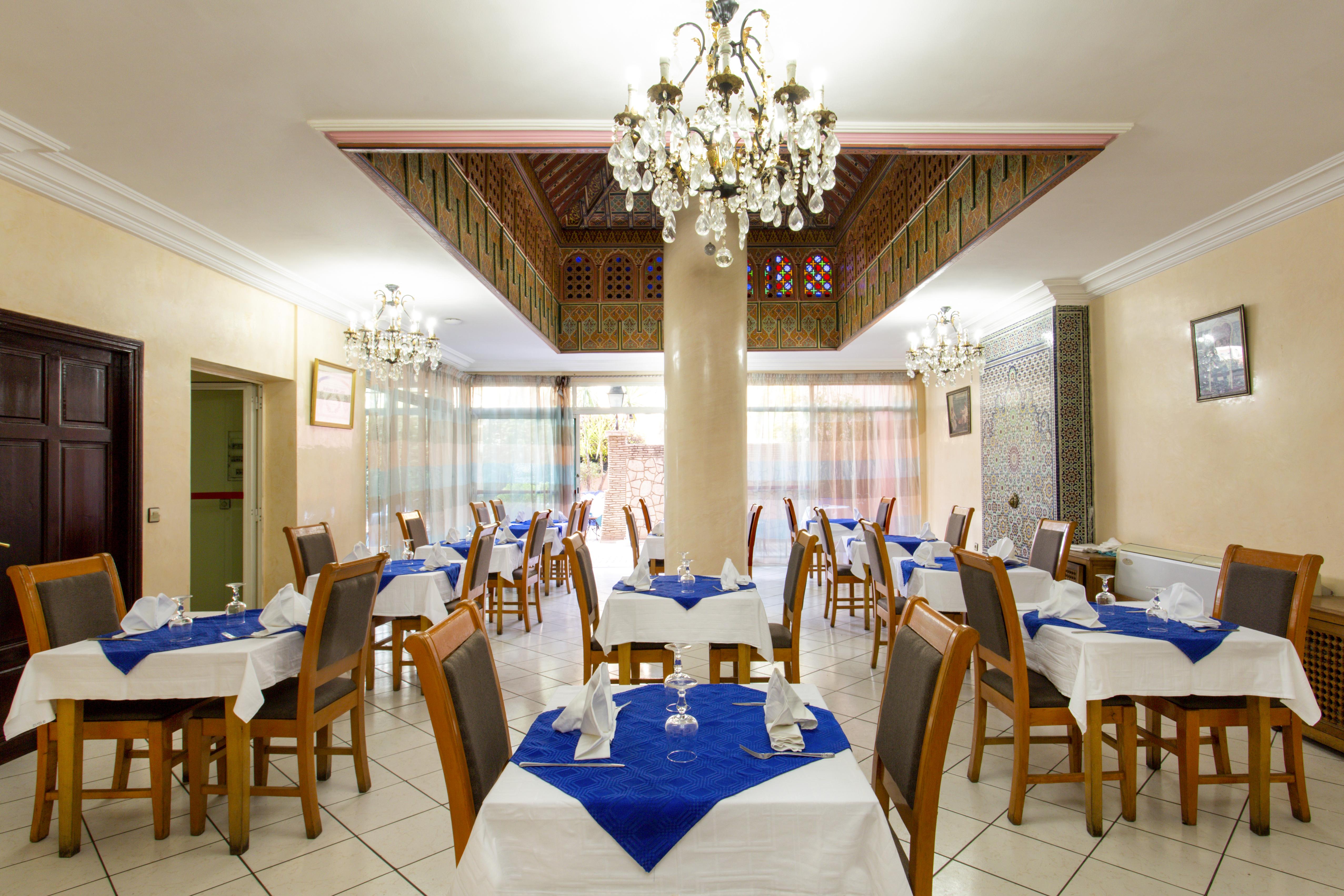 Akabar Hotel