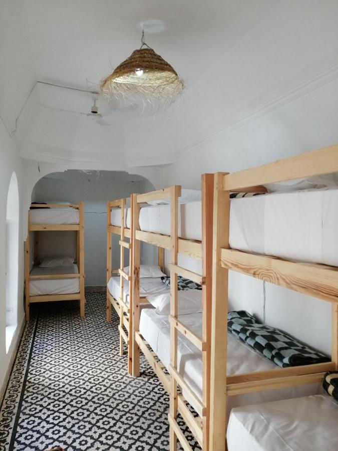 Earth Hostel *