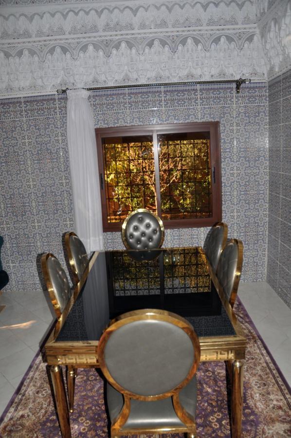 Jolie Moderne Avec Piscine Privée. *