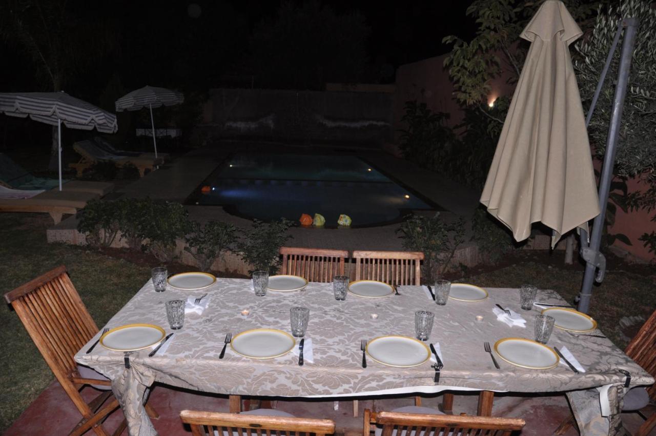 Jolie Moderne Avec Piscine Privée. *