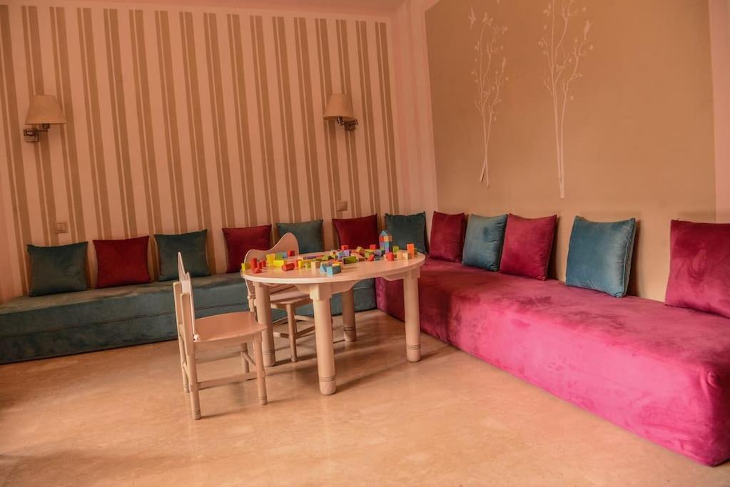 Apartamento Beautiful, Great Equipped 122 M Near Majorelle Garden And Gueliz With Pool Views And A Large Balcony And Terrace *