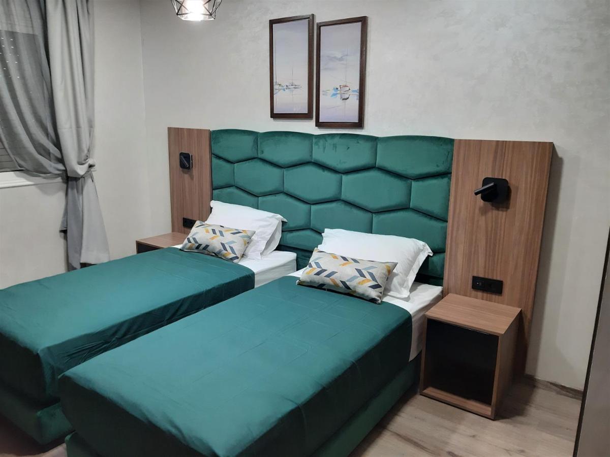 Apartamento Pour Familles En Avec Piscine Et Wifi *