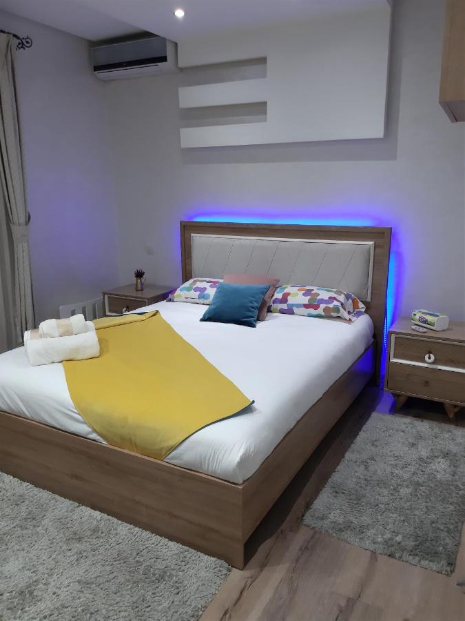 Apartamento Pour Familles En Avec Piscine Et Wifi *