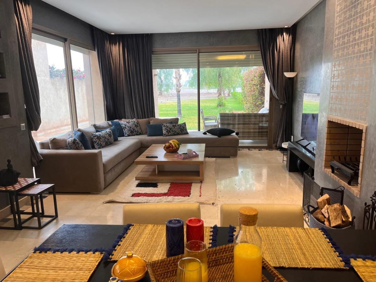 Joumaya Nid D'eve, Nid D'amour Villa