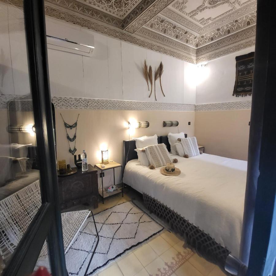 Aloes & (adults Only) 4*