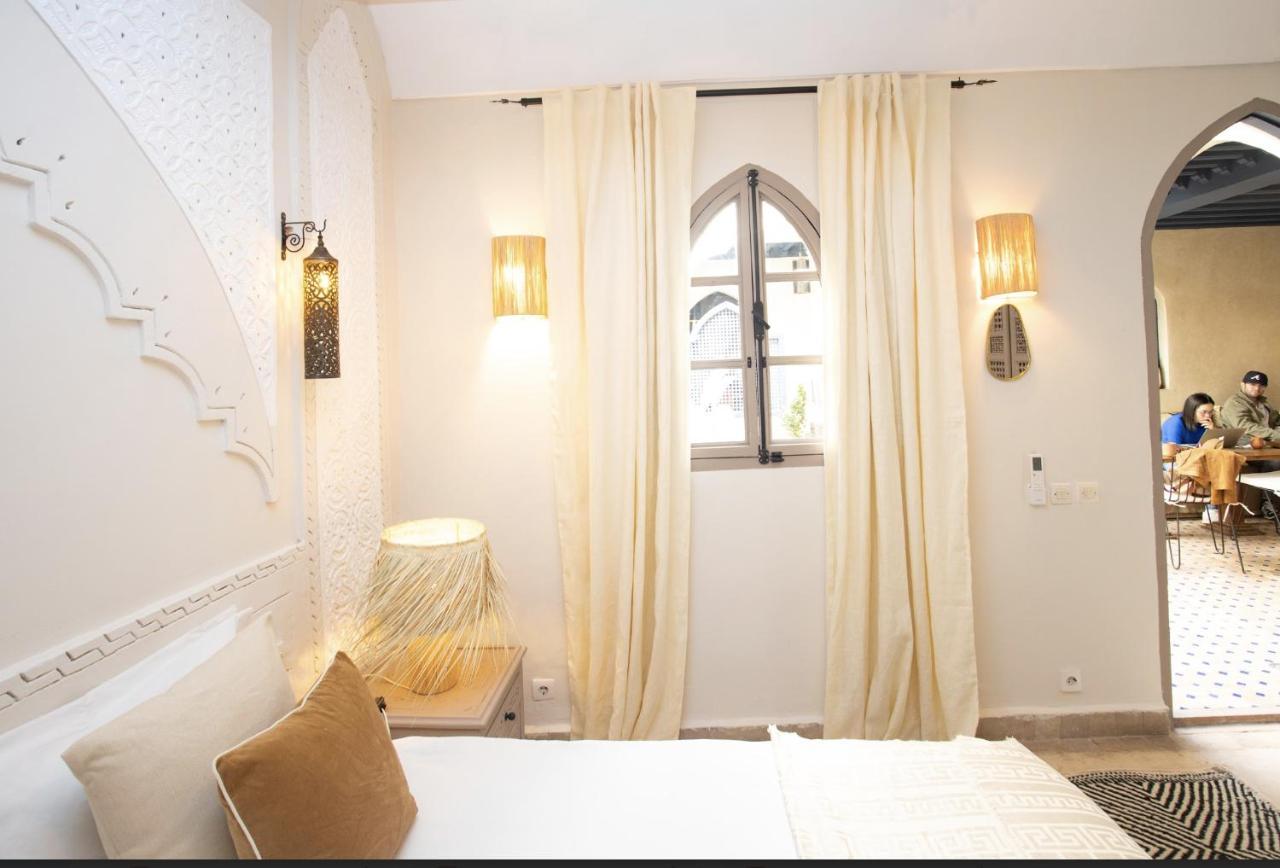 Riad Jonan &