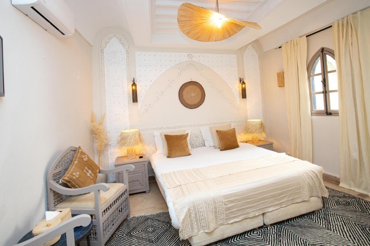 Jonan & Riad 4*