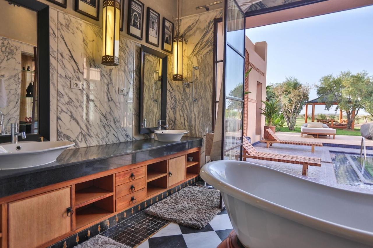 Sur Le Golf De La Palmeraie With Cooker And Butler Included Villa