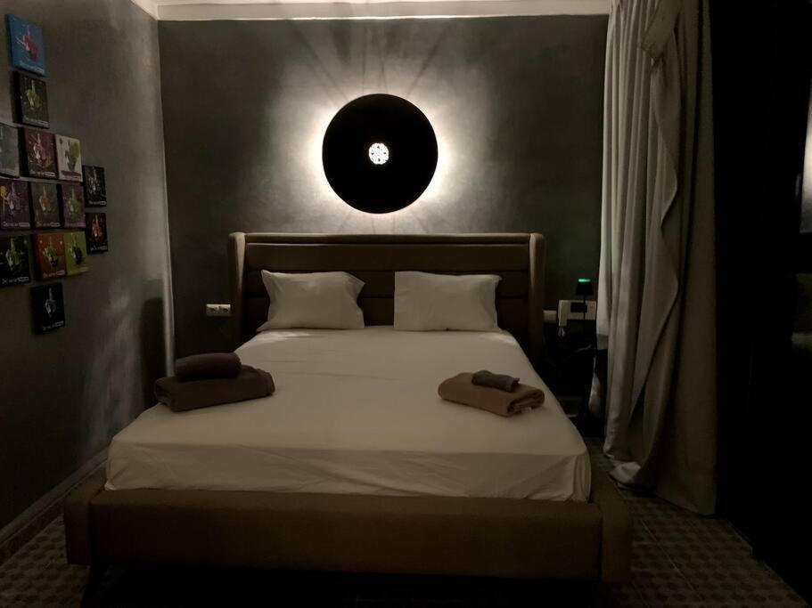 One O Five Dreams - Luxurious Vintage Villa