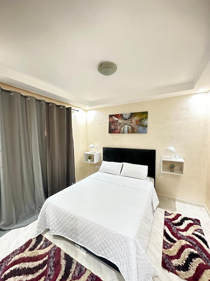 Modern Gueliz 2 Bedroom Apartamento *