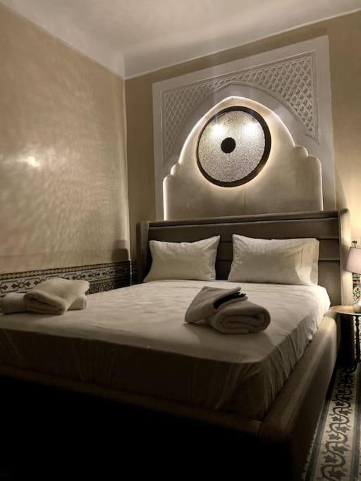 One O Five Dreams - Luxurious Vintage *