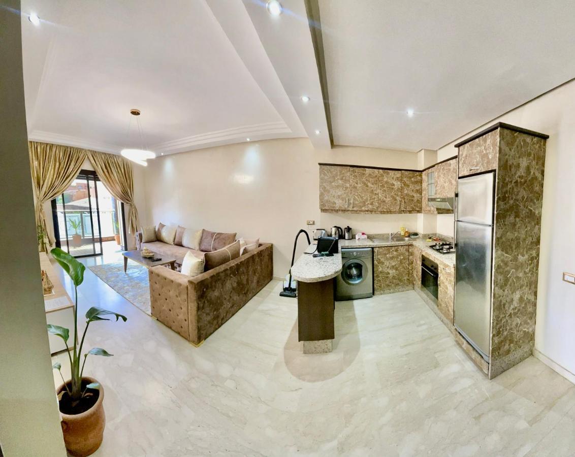 Apartment Golden House *