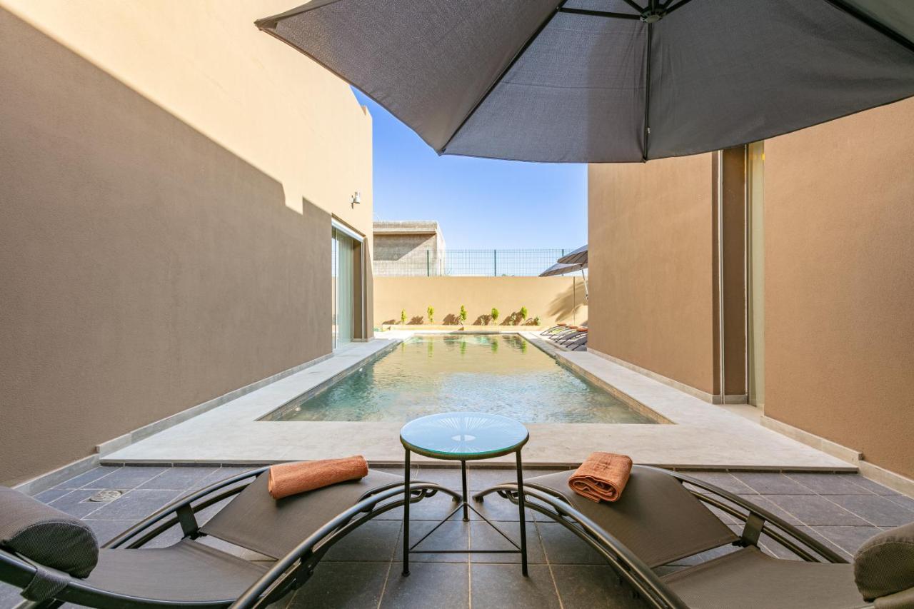 Villa Mima, Lux, Billard, Jeux, Cuisiniere , Piscine Chauffee,