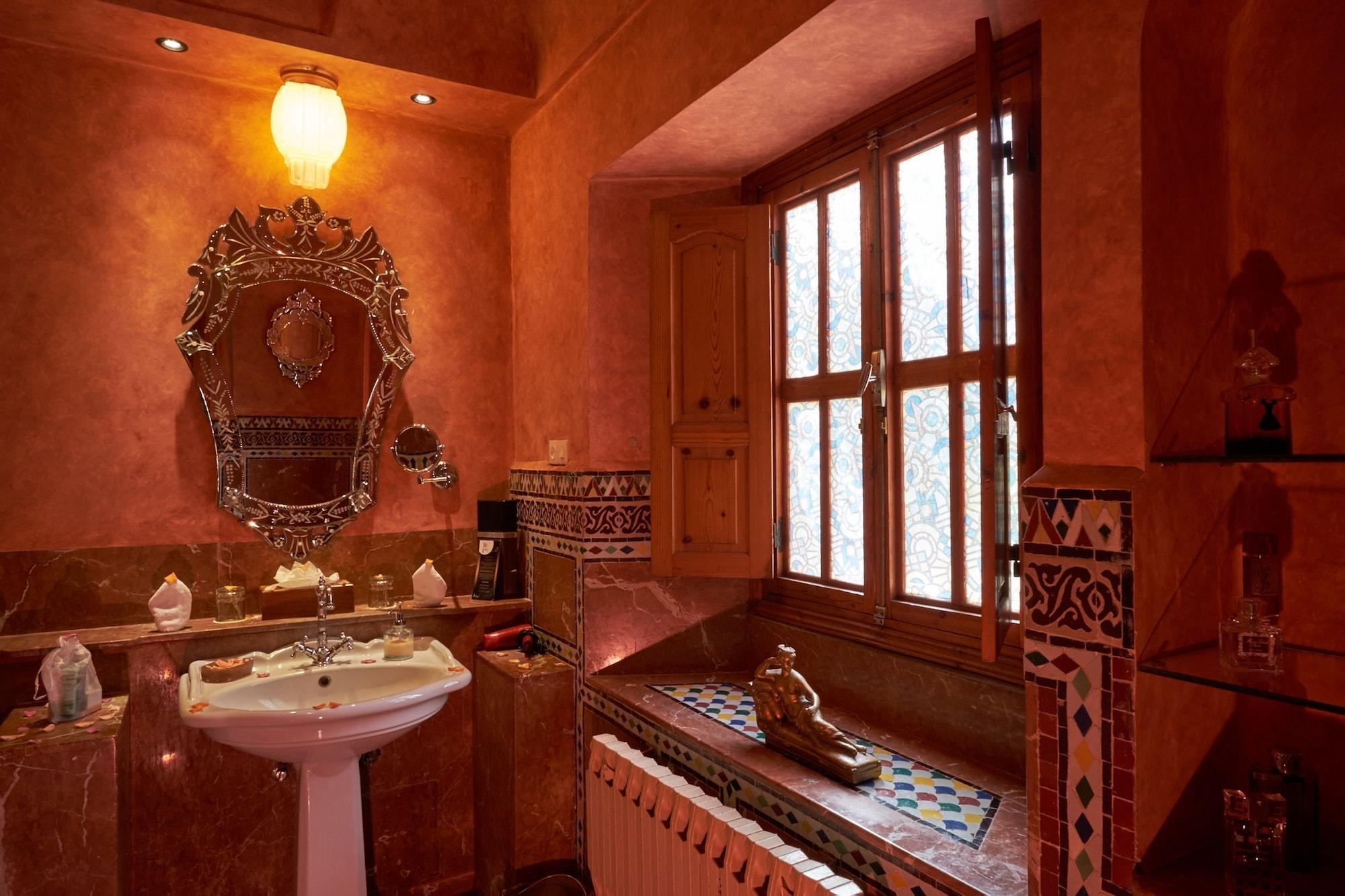 Dar Ayniwen Garden & Bird Zoo Marrakesh