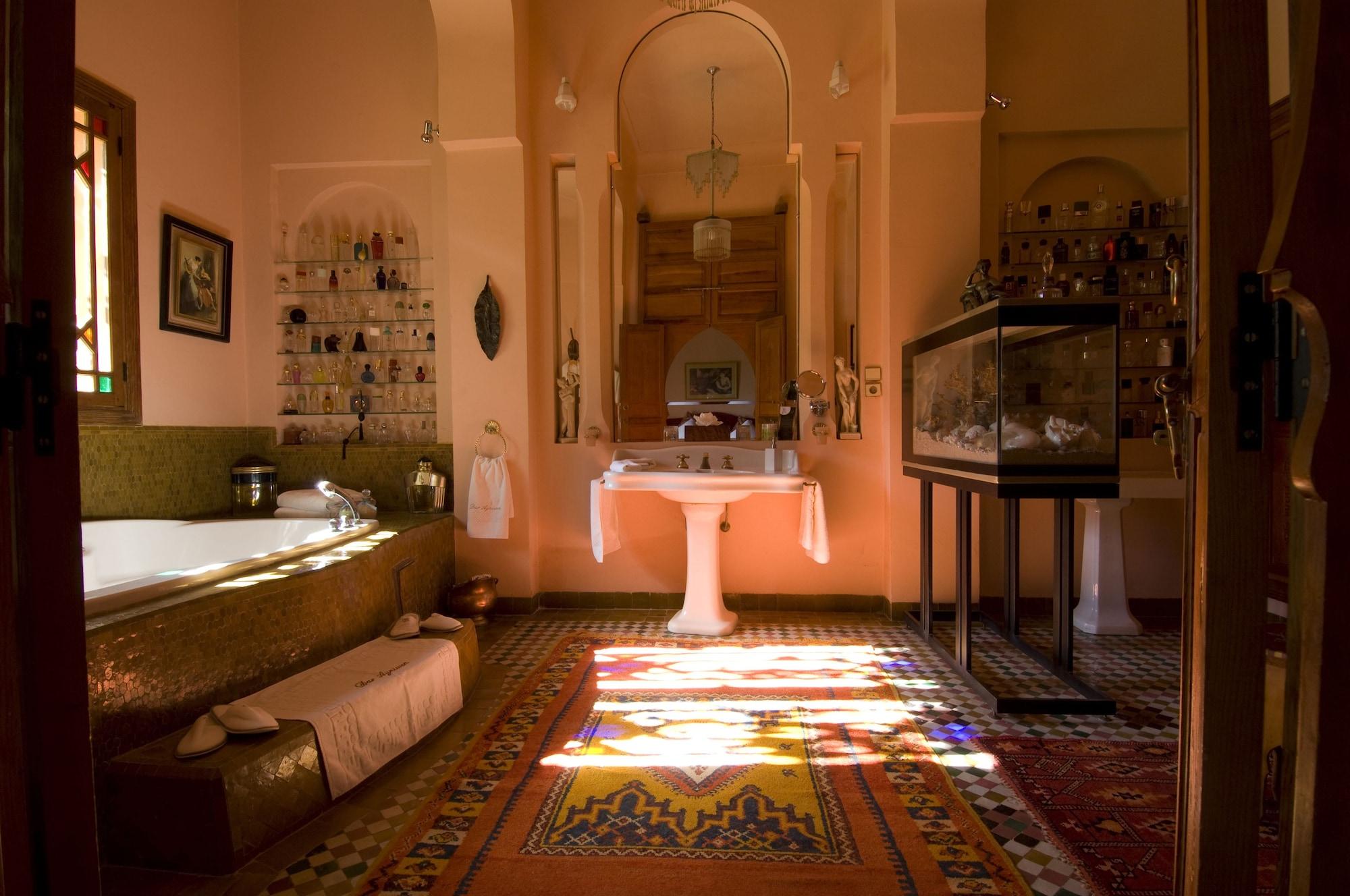 Guest house Dar Ayniwen Garden & Bird Zoo Marrakesh