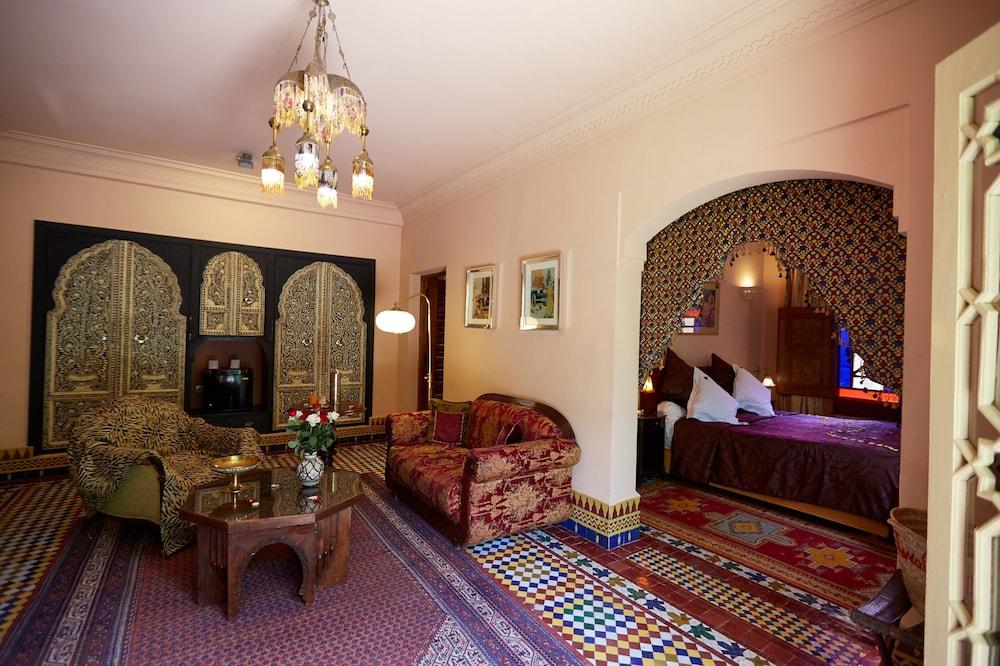 Guest house Dar Ayniwen Garden & Bird Zoo Marrakesh
