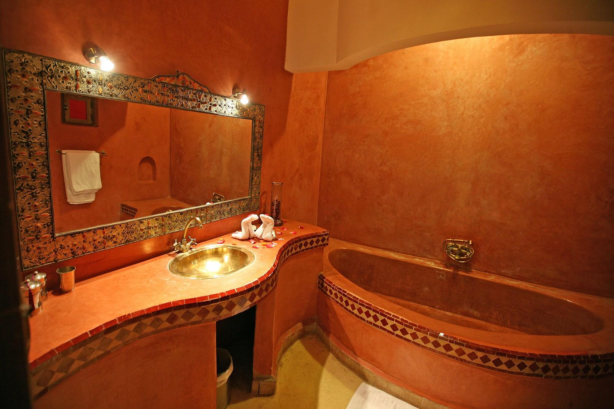 Riad Laora