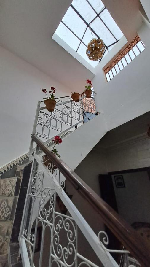 Anisse Guest house *