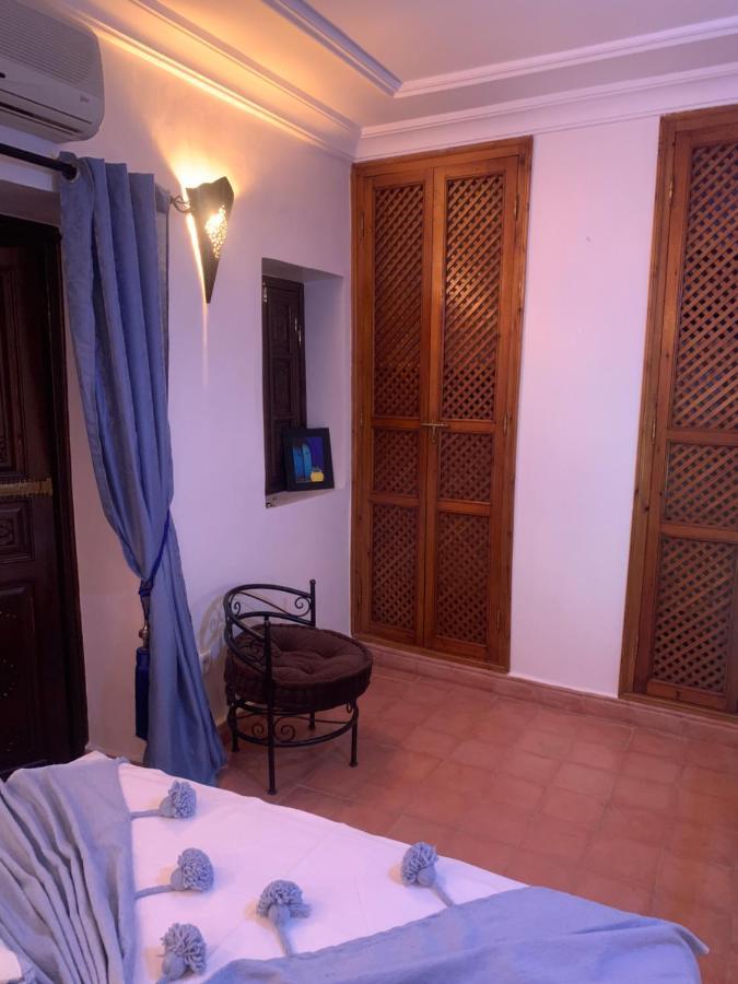 Riad Le Roy's *