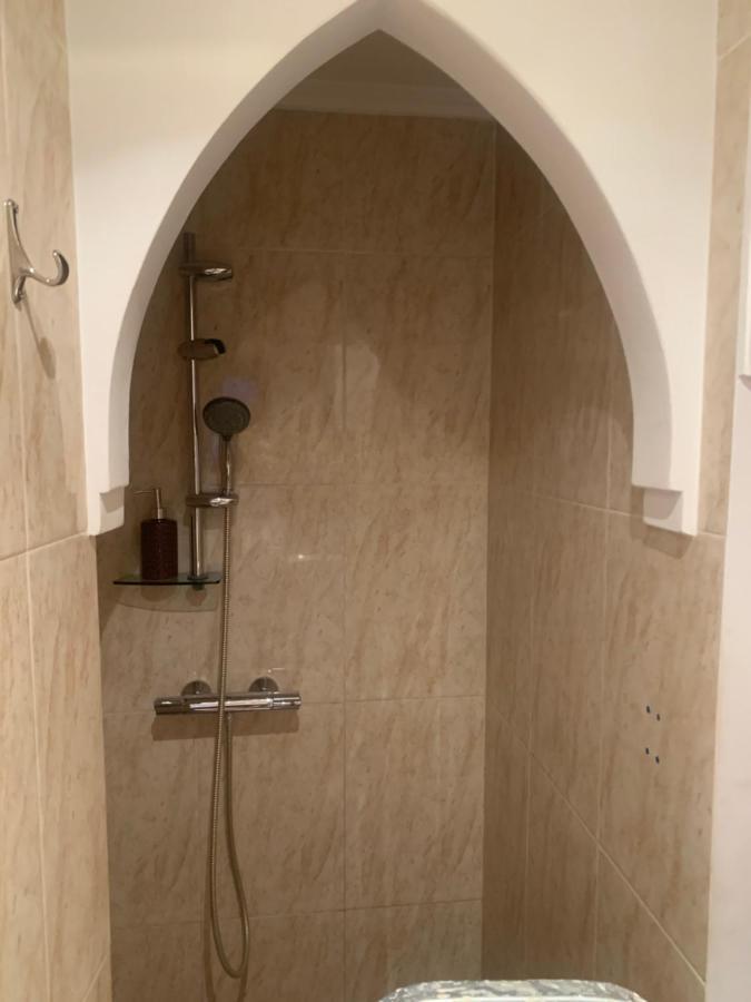 Riad Le Roy's