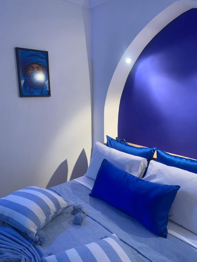 Riad Le Roy's *