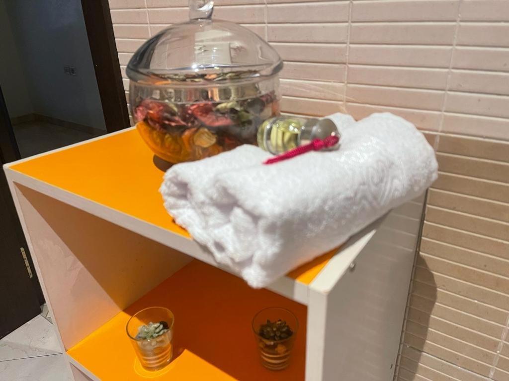 Magnifique Spacieux Confort Propre Familial 2 Salon Et Salle A Manger A 20mn A Pied De Place Jemaa El Fina 4 Piscines Dans Espace De Golf A 12 Mn En Voitures L Entree Est Gratuit Pour La Clientele Ouvert Entre 10h Et 20h Apartment
