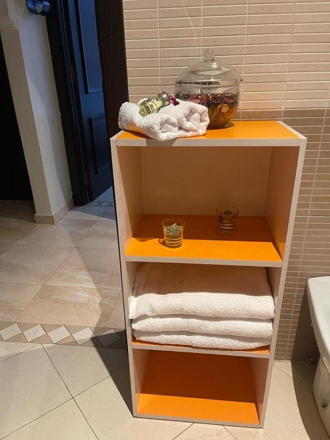 Magnifique Spacieux Confort Propre Familial 2 Salon Et Salle A Manger A 20mn A Pied De Place Jemaa El Fina 4 Piscines Dans Espace De Golf A 12 Mn En Voitures L Entree Est Gratuit Pour La Clientele Ouvert Entre 10h Et 20h * Marrakesh